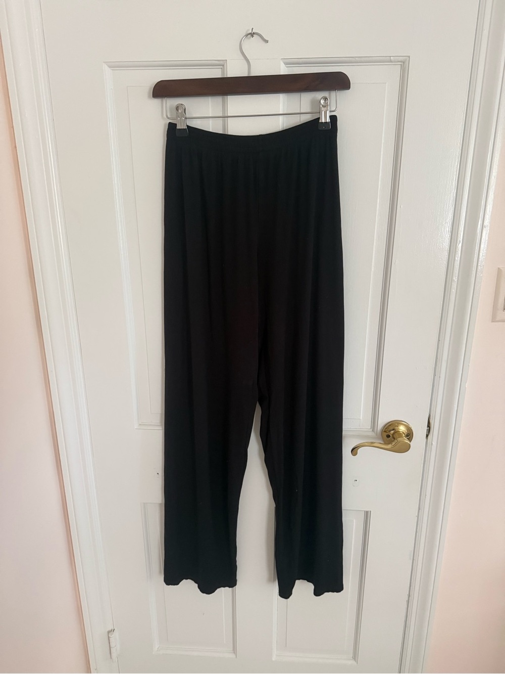 Aritzia Black Ribbed Elastic-Waist Pants